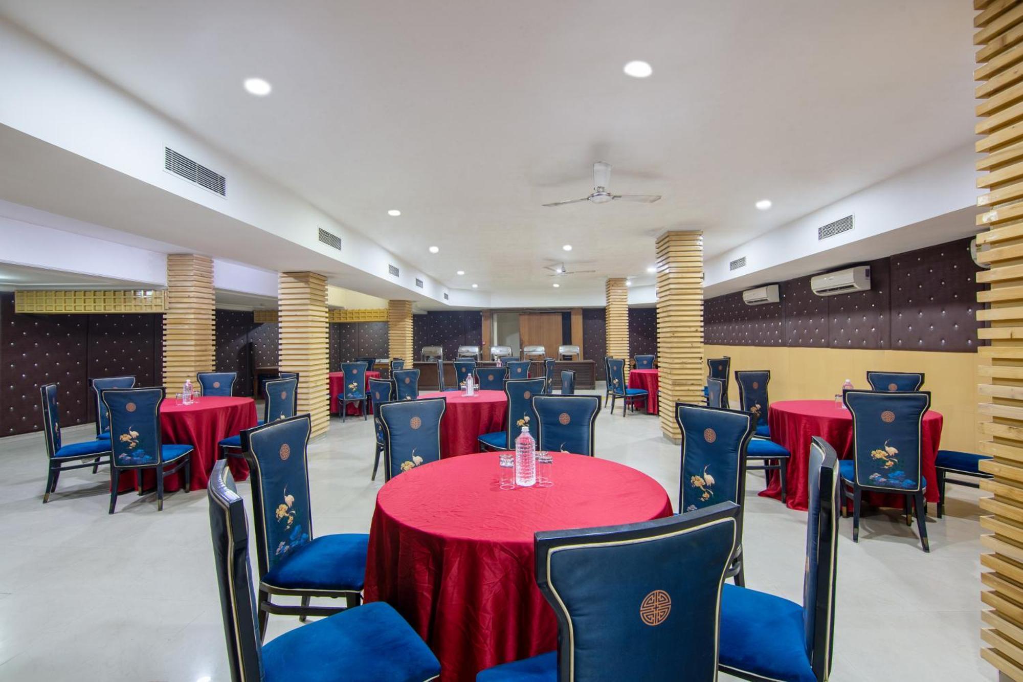 Hotel Lohmod At National Highway 8 - Free Airport Transffer Nueva Delhi Exterior foto