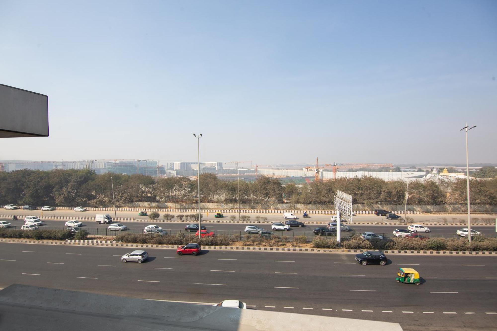 Hotel Lohmod At National Highway 8 - Free Airport Transffer Nueva Delhi Exterior foto