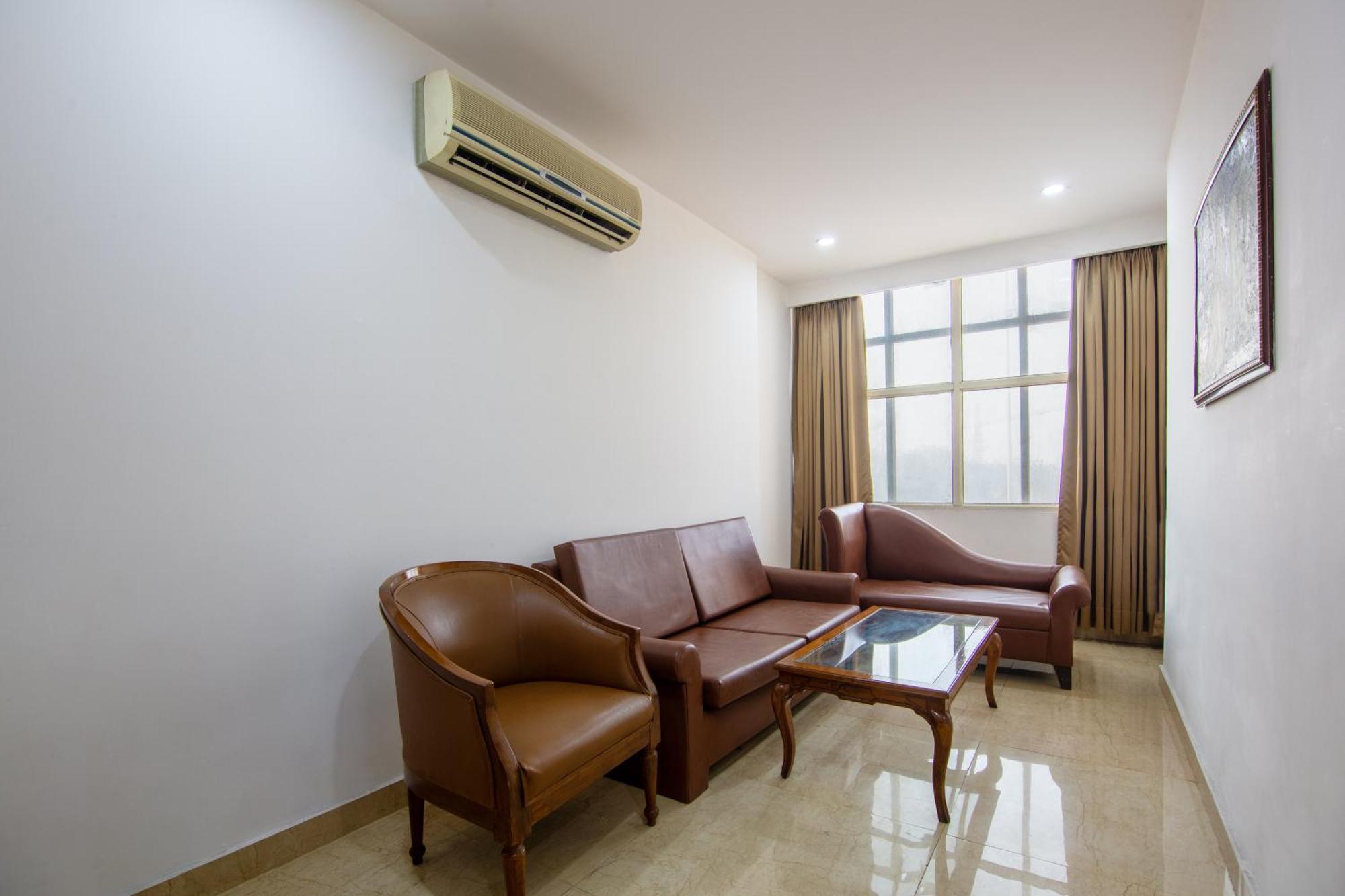 Hotel Lohmod At National Highway 8 - Free Airport Transffer Nueva Delhi Exterior foto