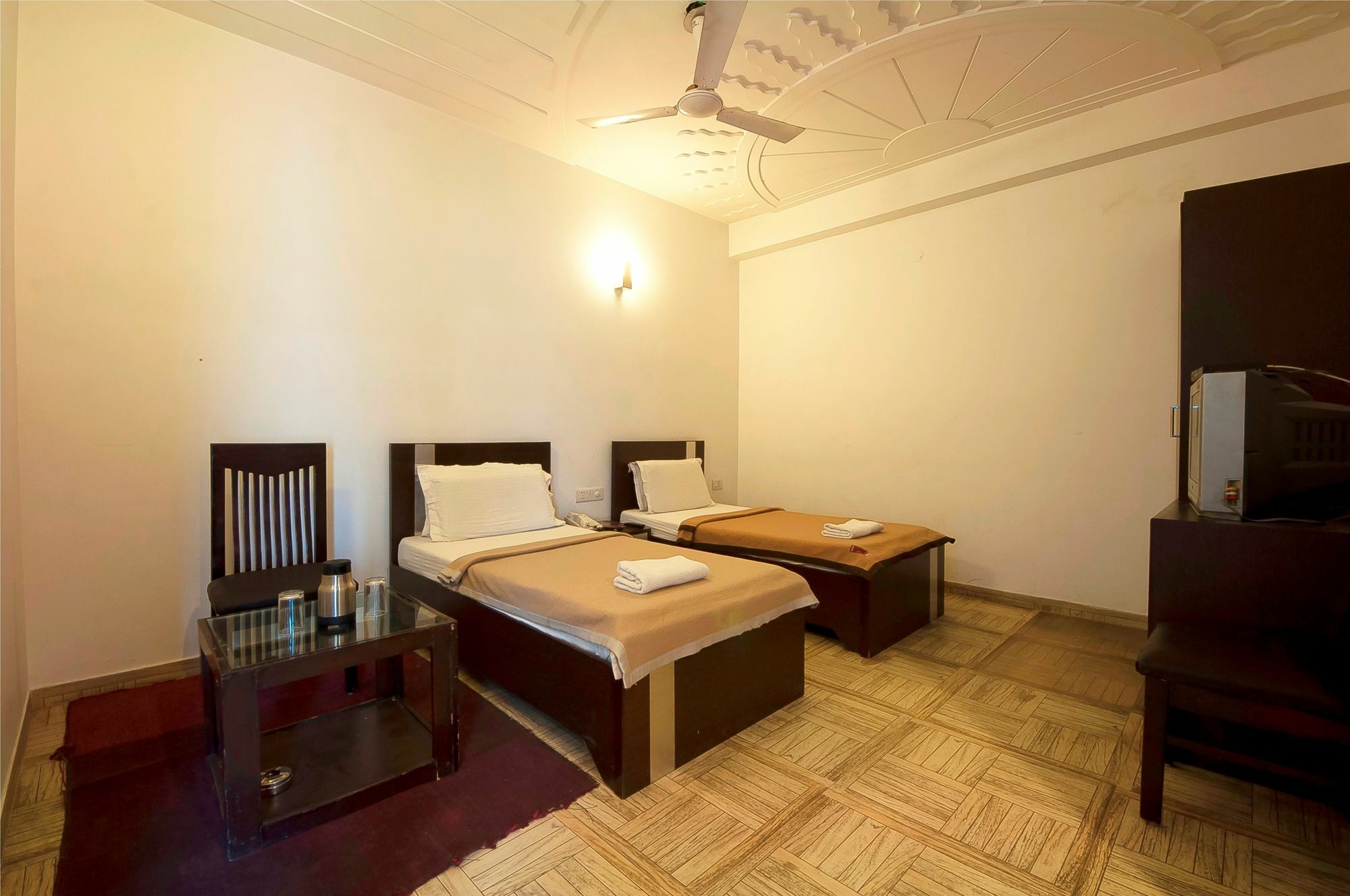 Hotel Lohmod At National Highway 8 - Free Airport Transffer Nueva Delhi Exterior foto
